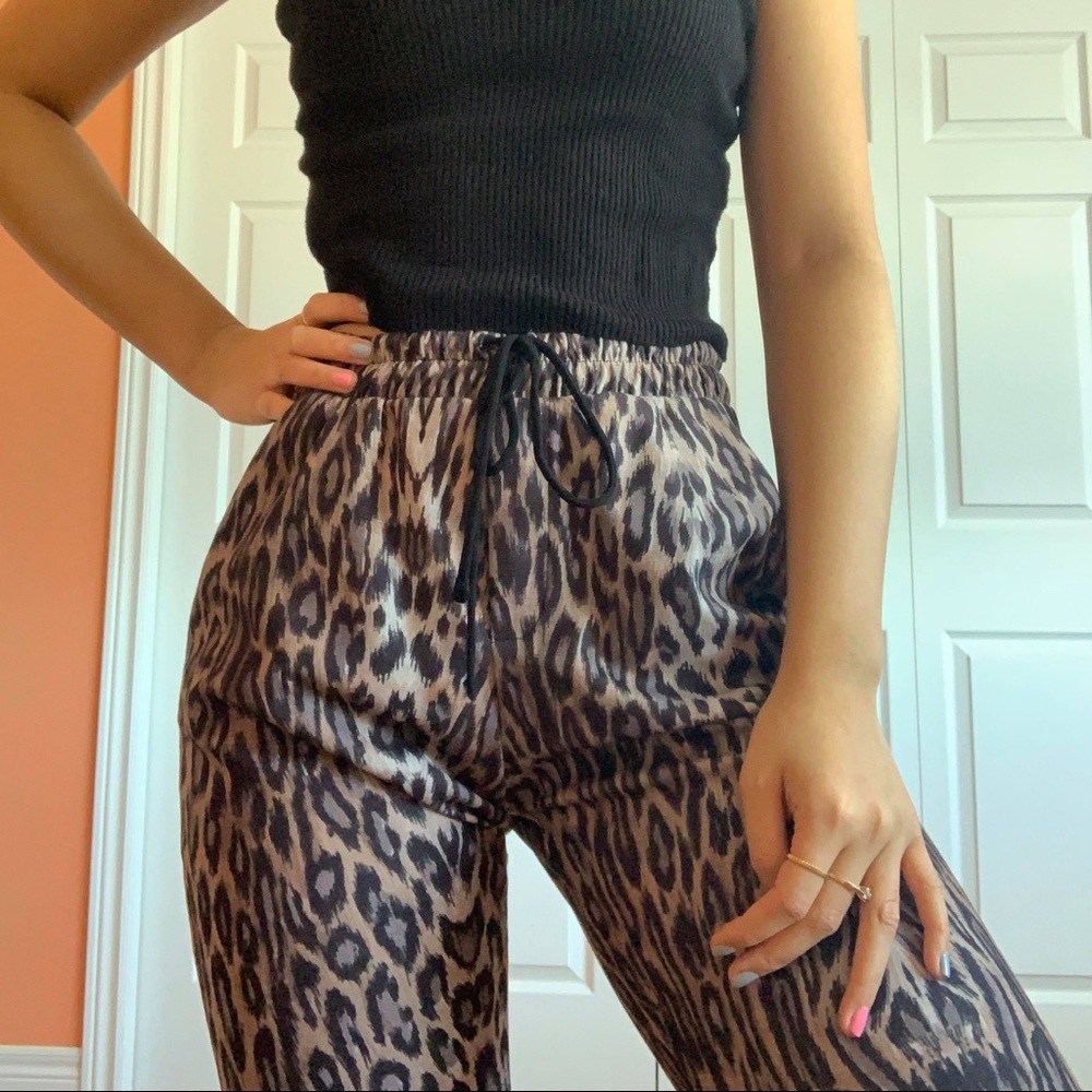 Zara Leopard Print Cropped Pants